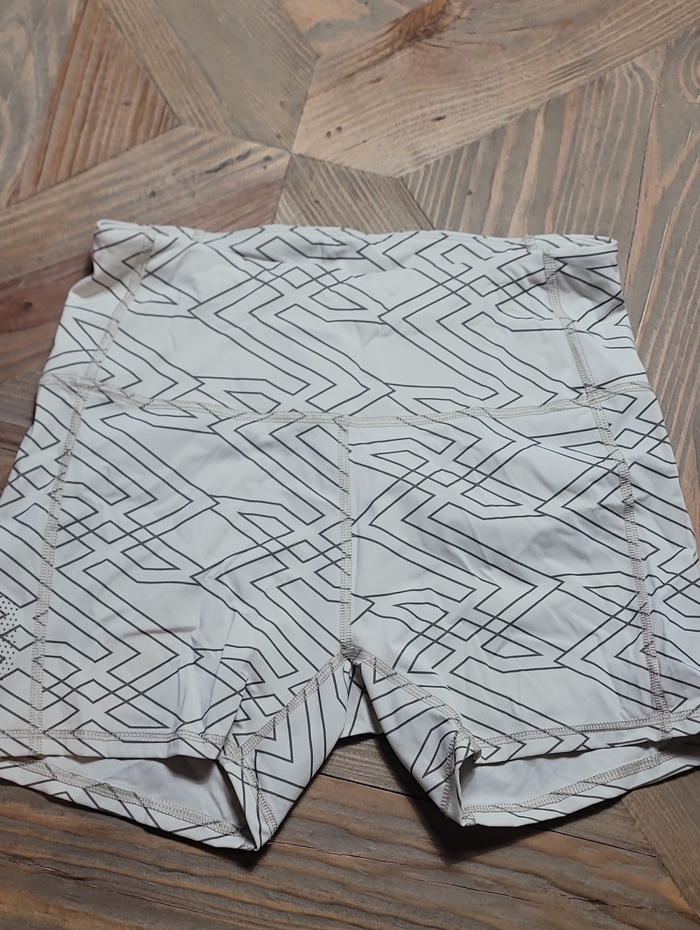 WIT Women’s High-Waist Geometric Print Workout Shorts - CREAM